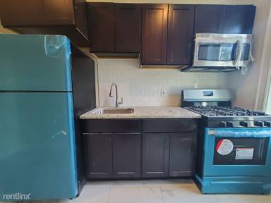 Main picture of 11 Broadway