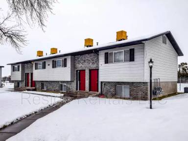 Main picture of 863 W 530 S