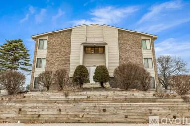 Main picture of 30445 W 14 Mile Rd