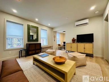 Main picture of 165 4th St