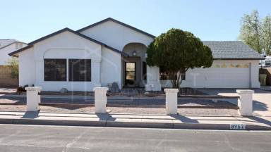 Main picture of 8957 W Rose Ln
