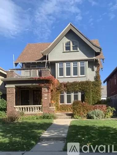 Main picture of 2022 N 52nd St