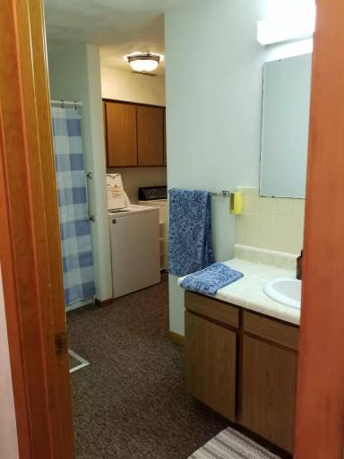 Main picture of 215 W 3rd St