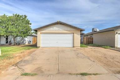 Main picture of 9514 W Garfield St