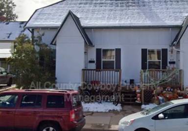 Main picture of 812-814 E Garfield St