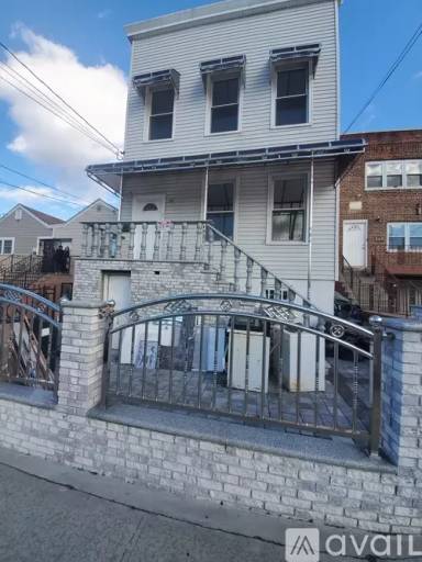 Main picture of 862 Olmstead Ave