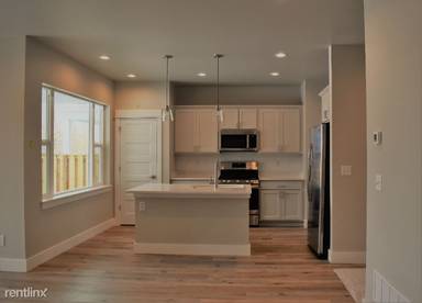 Main picture of 459 Meriwether Ave