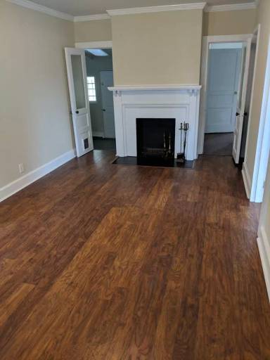 Main picture of 844 Seymour Ave