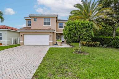 Main picture of 4066 Crescent Creek St