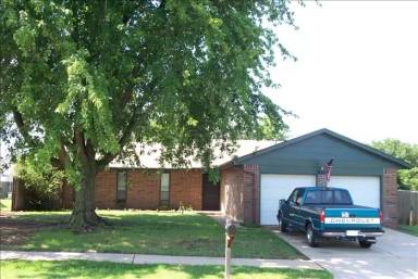Main picture of 1108 SE 8th St