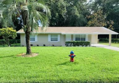 Main picture of 2810 SW 16th Pl