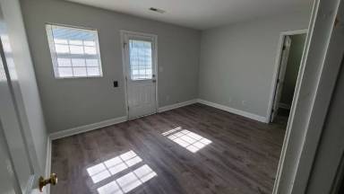 Main picture of 39 Coats Cir