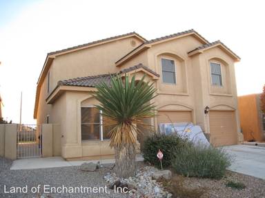 Main picture of 9208 Bluewood Ln NE