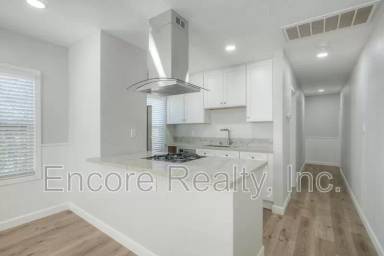 Main picture of 303 Third Ave