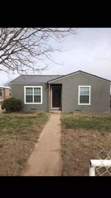 Main picture of 706 NW Avenue F