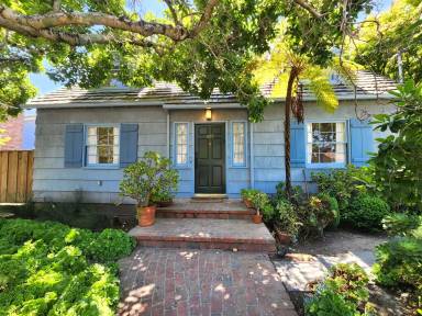 Main picture of 452 9th Ave