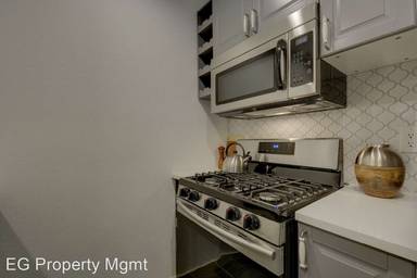 Main picture of 807 W Lynn St