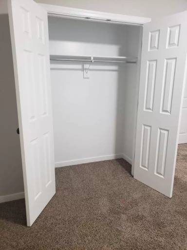 Main picture of 200 Falls Cir