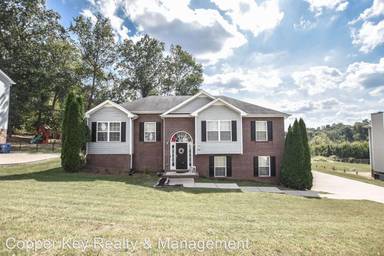 Main picture of 3389 Shivas Rd