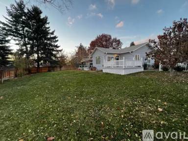 Main picture of 4404 W Chestnut Ave