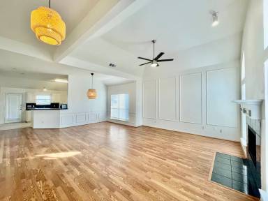 Main picture of 2015 Silverway Ln
