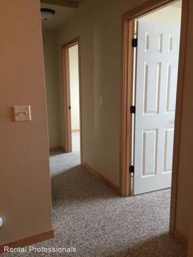 Main picture of 3317 Warbler Way