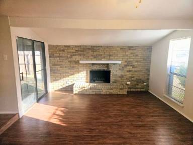 Main picture of 4708 Woodfield Dr