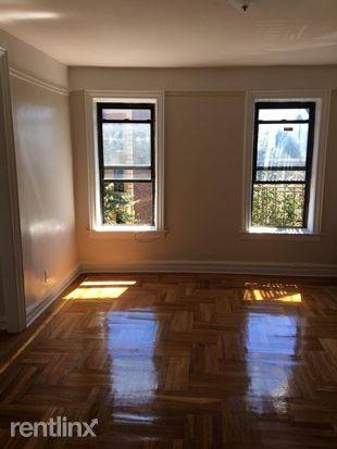 Main picture of 6495 Broadway