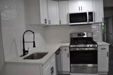 Main picture of 98-100 Linden Pl