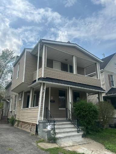 Main picture of 2228 E 78th St