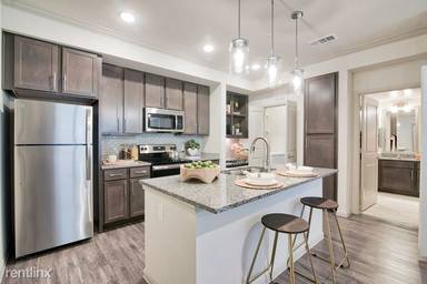 Main picture of Seville At Clay Crossing