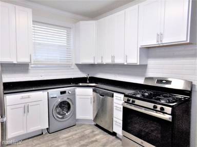 Main picture of 329 Kedzie St