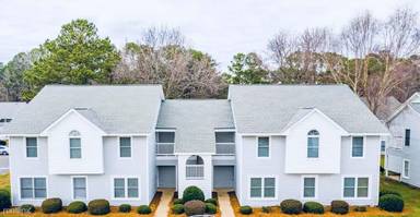 Main picture of 110 W Victoria Ct