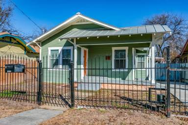 Main picture of 1619 Nolan St