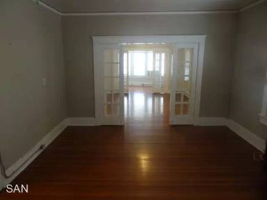 Main picture of 519 W Woodlawn Ave