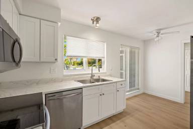 Main picture of 5738 SW 1st Ct