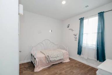 Main picture of 143 River Hill Rd