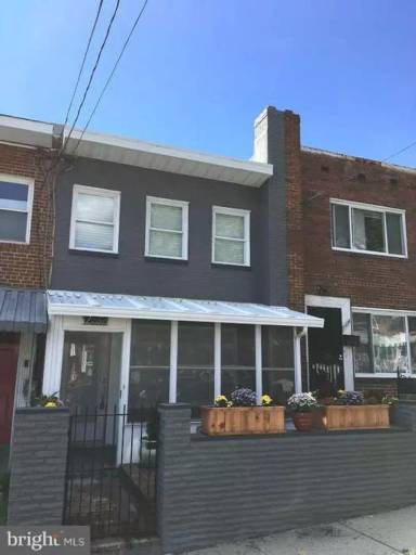 Main picture of 2232 16th St NE