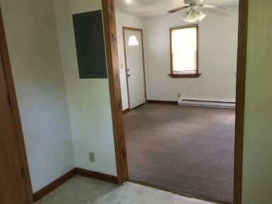 Main picture of 704 W 1st St