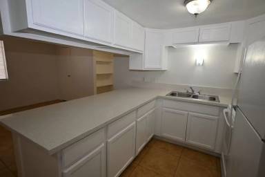 Main picture of 302 Eastminister Ct
