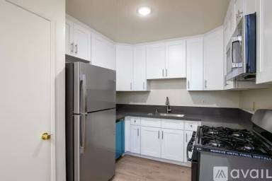 Main picture of 528 E Avenue H14