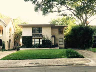 Main picture of 4125 Hawthorne Ave