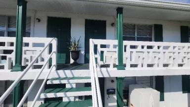 Main picture of 1750 S Palmetto Ave