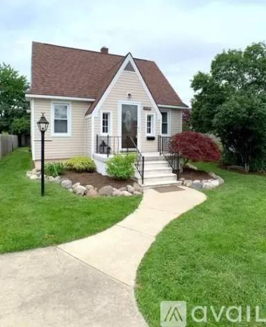 Main picture of 3235 Prairie Ave