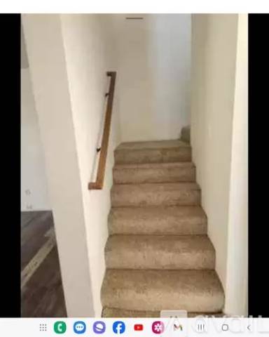 Main picture of 421 Enterprise Dr