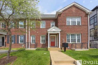 Main picture of 3921 Fulton St NW