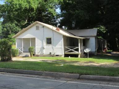 Main picture of 901 N Park St