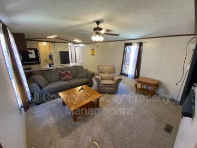 Main picture of 1272 W Lyon St