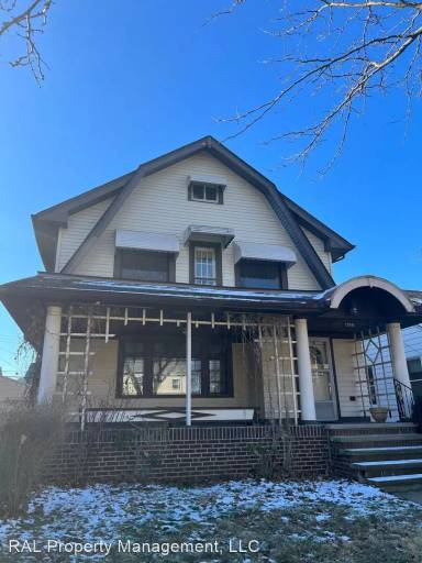 Main picture of 17916 E Park Dr