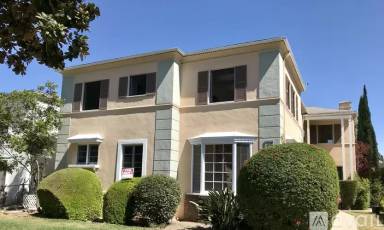 Main picture of 1050 S Genesee Ave
